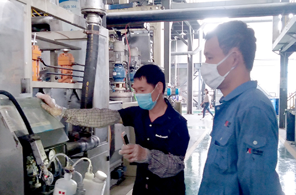 1582880919131935.jpg 2 員工工作.jpg